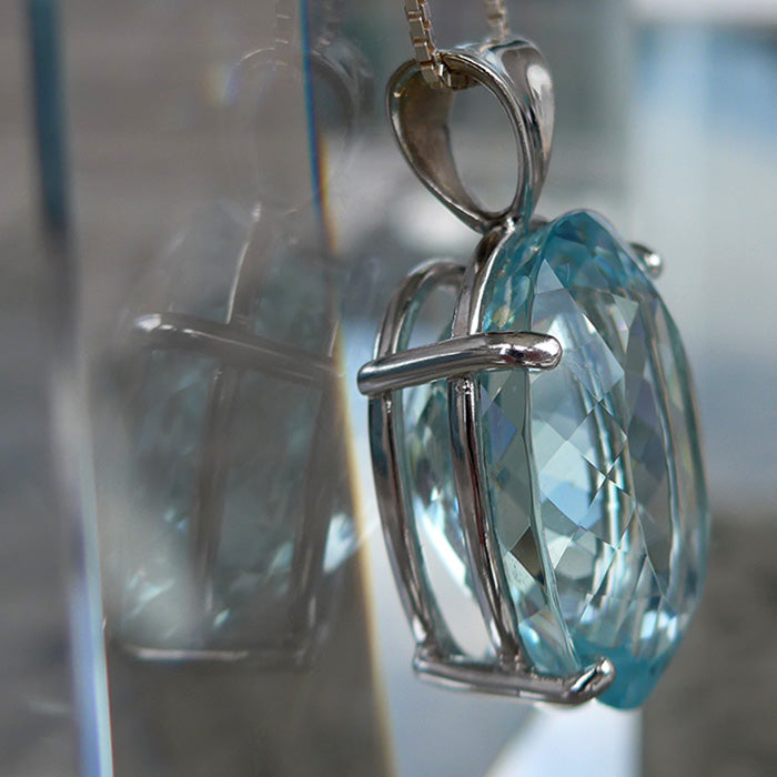 Museum Grade Oval Cut AAA Aquamarine Pendant in White Gold