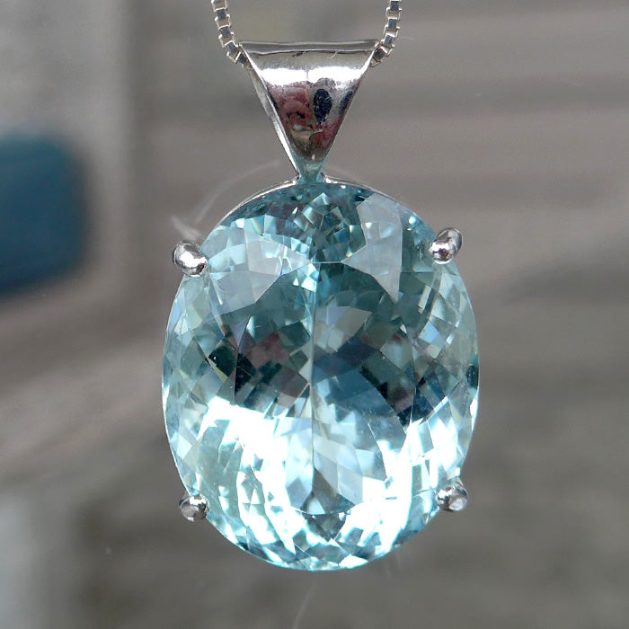 Museum Grade Oval Cut AAA Aquamarine Pendant in White Gold