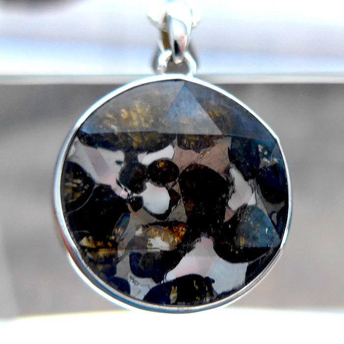 Large Round Star of David Pallasite Pendant with Mirrors and Peridot