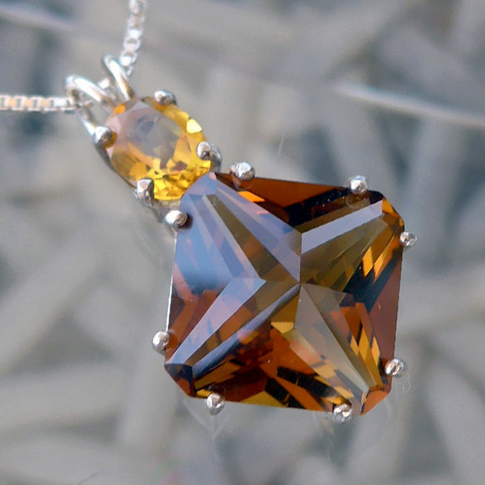 Citrine Magician Stone with Oval Cut Golden Beryl Crown