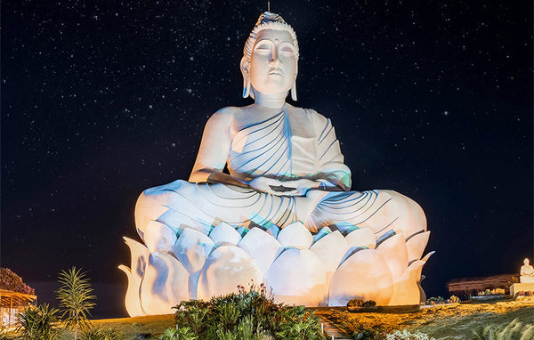 Buddha, Mosteiro Zen Mormro da Vergem, Ibiraçu, ES - Brazil, JSB Co, for Unsplash+