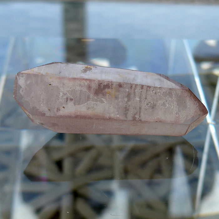 Mauve Limned Small Lithium Point