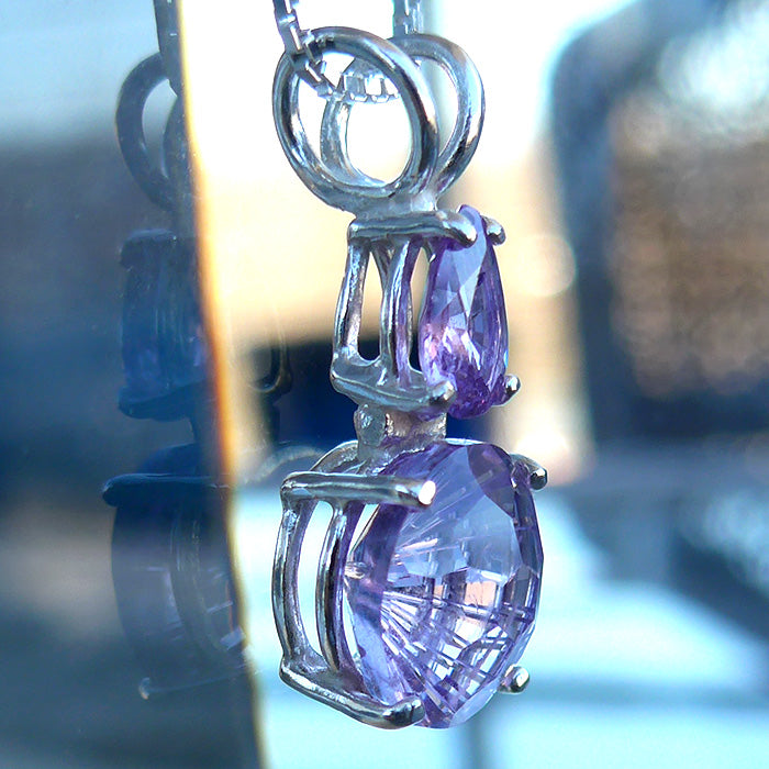 Amethyst Rose de France 10 mm Super Nova with Violet Sapphire Teardrop Crown