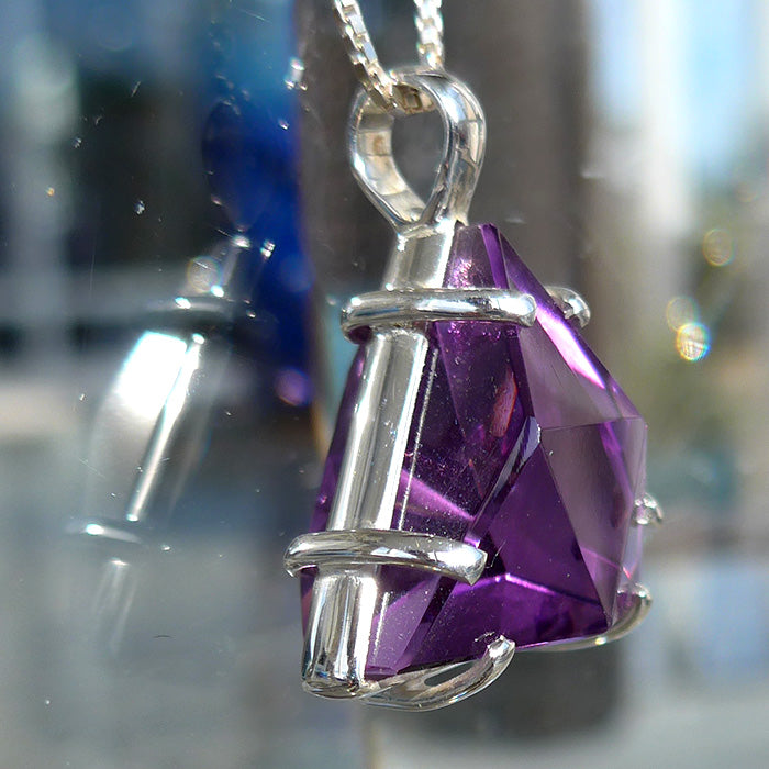 Non Tarnishing Small Amethyst Star of David Pendant by Kings Amao