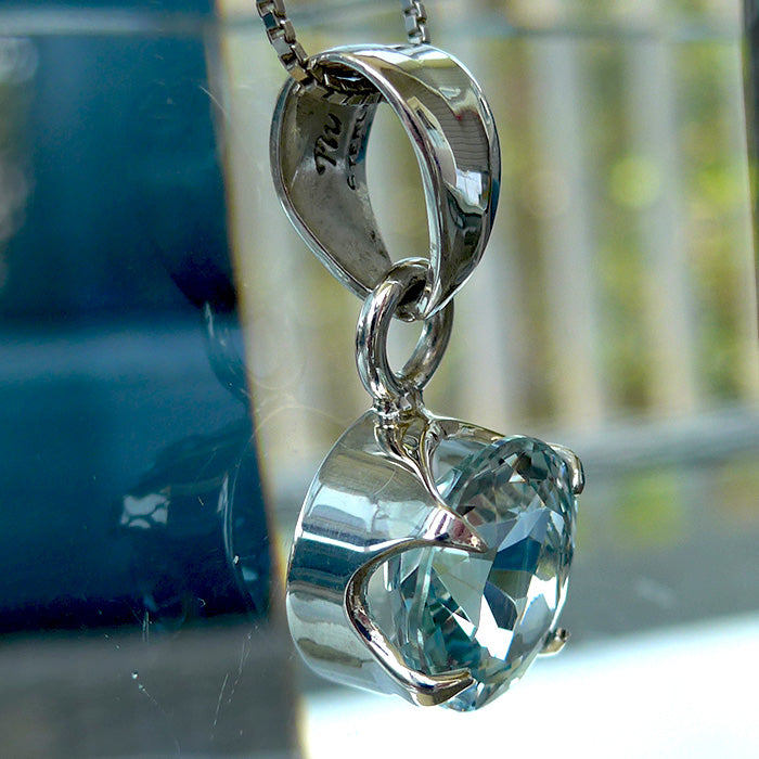 Untreated Faceted Round Blue Topaz Gemstone Pendant