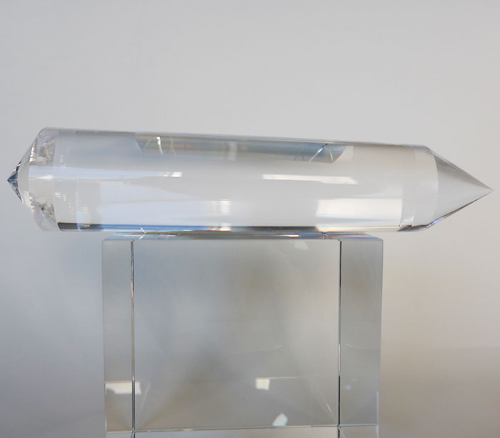 PRICE DROP: Slim 6 Petal 144 Facet Vogel Wand