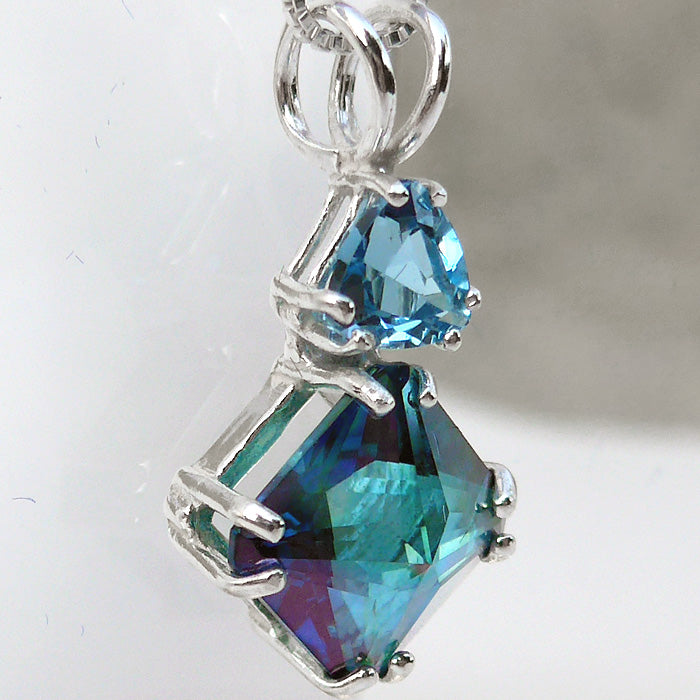 Aqua Aura Mini Magician with Blue Topaz