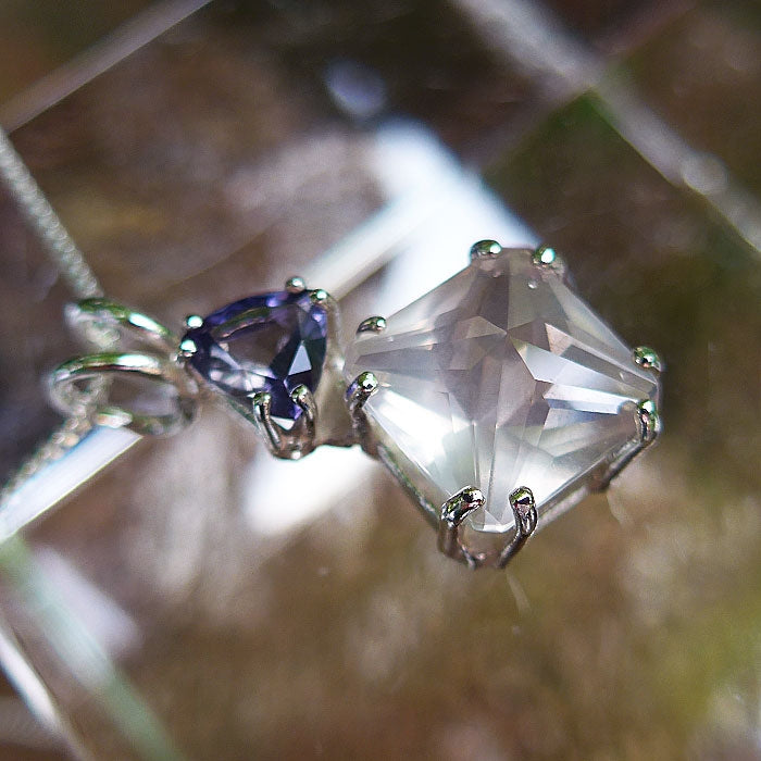 Rose Quartz Mini Magician Stone with Trillion Cut Iolite