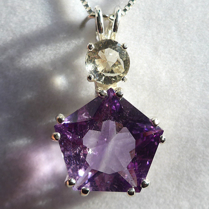 Amethyst Rose de France Star of Venus with Golden Labradorite